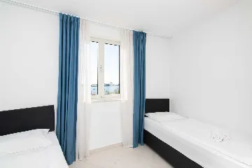 3-Bedroom Sea-View Apartment in Umag