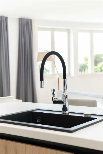 3-Bedroom Sea-View Apartment in Umag