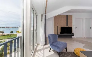 Sea View 1-Bedroom Apartment in Umag for 4