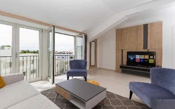 Sea View 1-Bedroom Apartment in Umag for 4