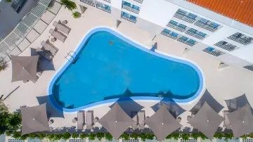 One-Bedroom Sea-View Apartment in Umag for 4