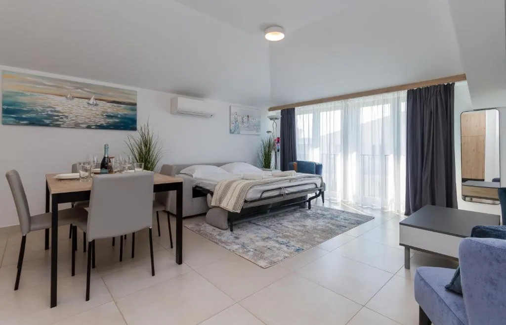 1-Bedroom Apartment in Umag (Up to 4 Guests)
