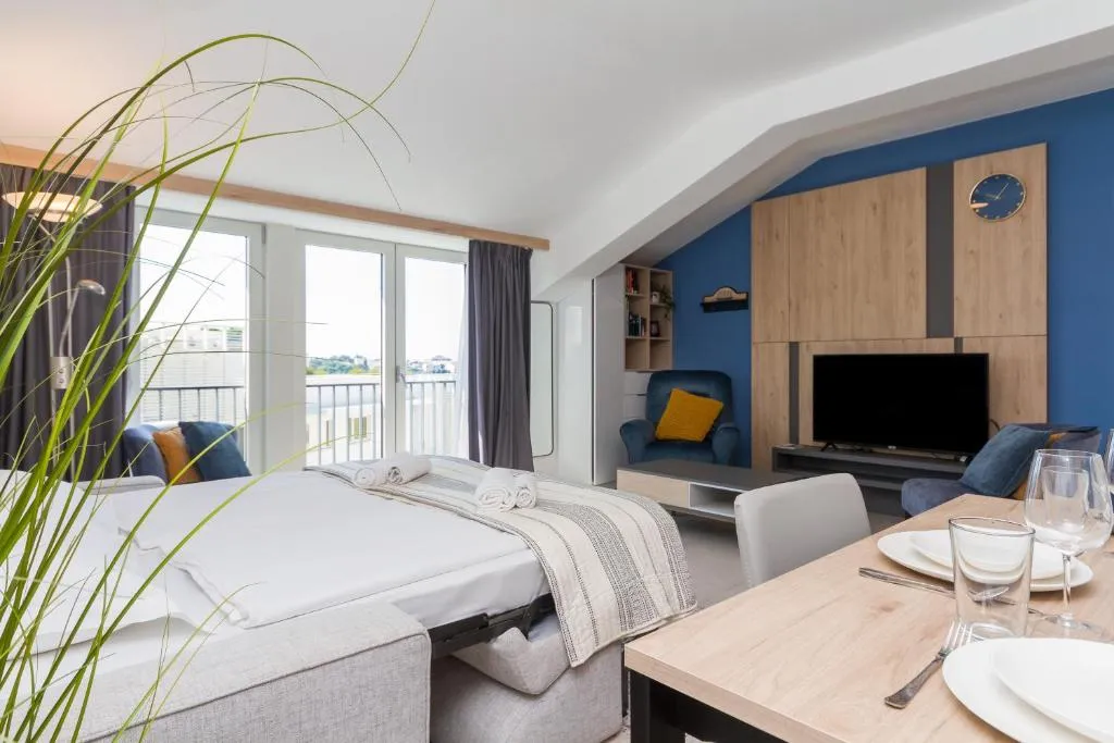 1-Bedroom Apartment in Umag (Up to 4 Guests)