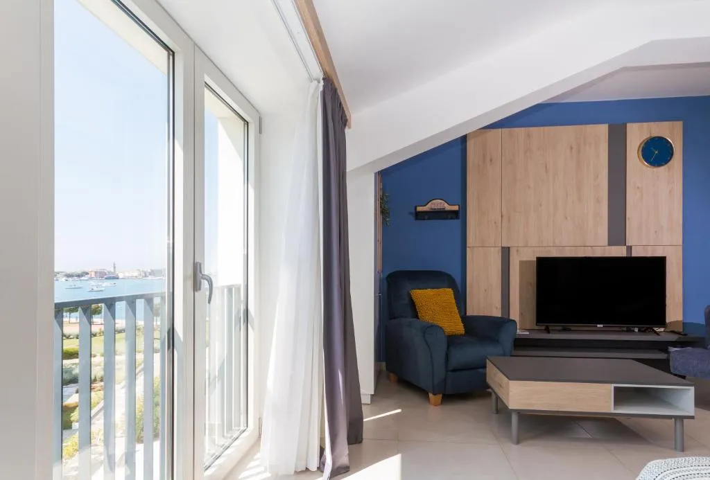 1-Bedroom Apartment in Umag (Up to 4 Guests)