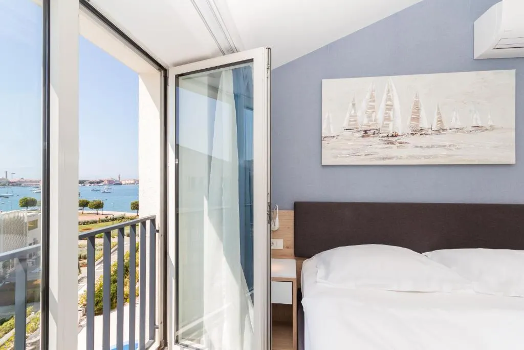 1-Bedroom Apartment in Umag (Up to 4 Guests)