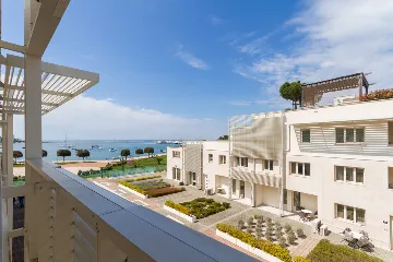 Umag Apartment with Balcony and Air Conditioning