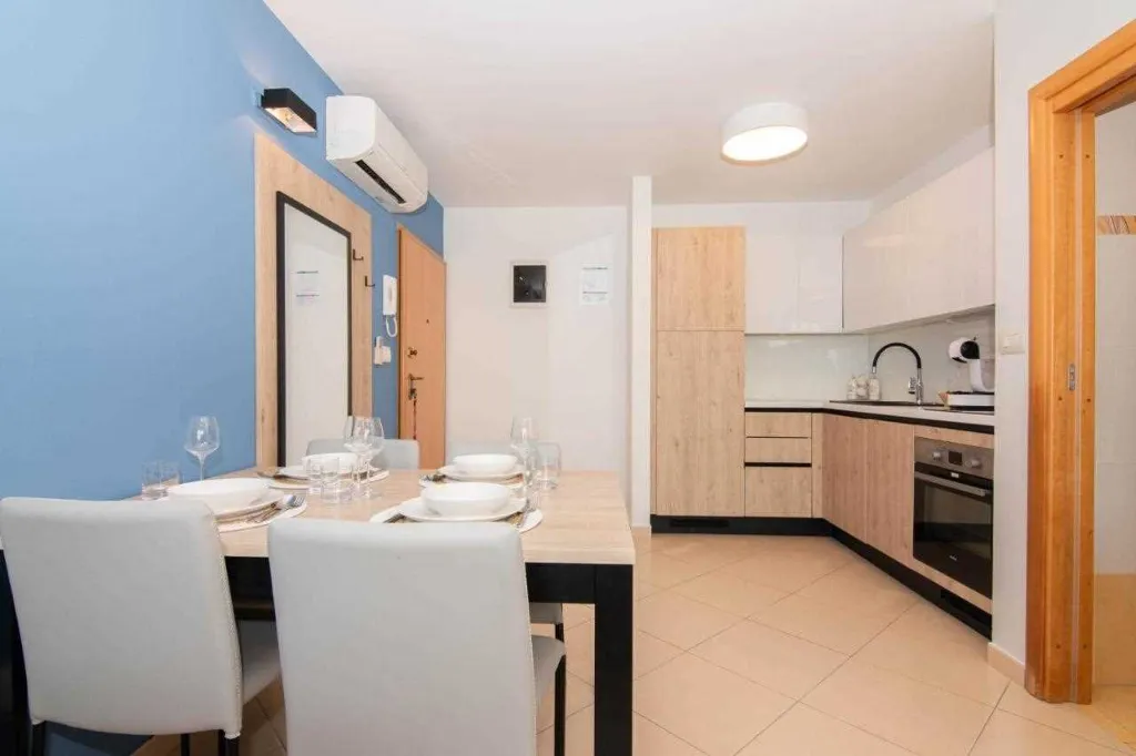 One-Bedroom Apartment with Balcony in Umag