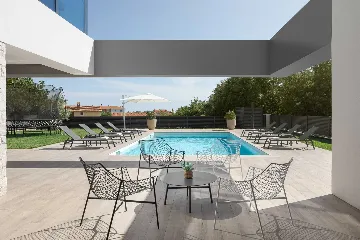 Ližnjan 4-Bedroom Villa for Up to 10 Guests