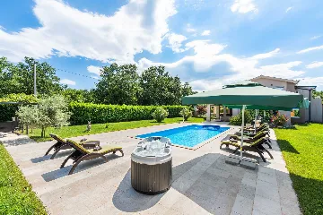 4-Bedroom Villa in Barban for Up to 8 Guests