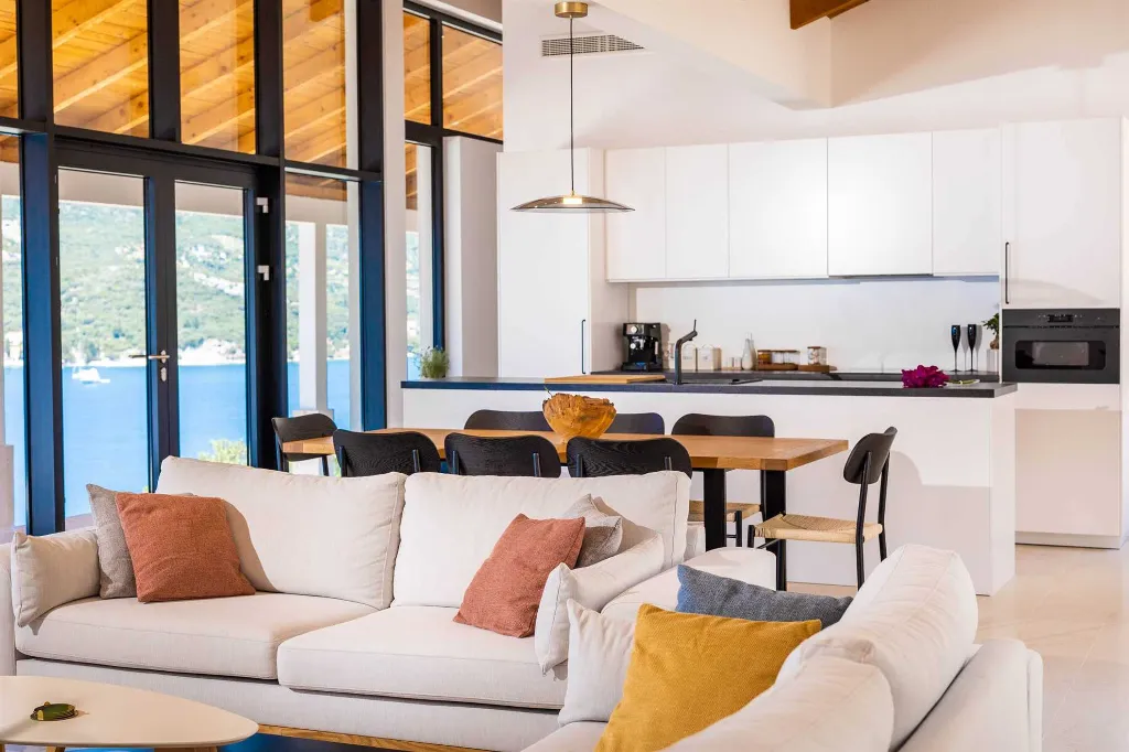 Four-Bedroom Villa with Sea Views in Zaton