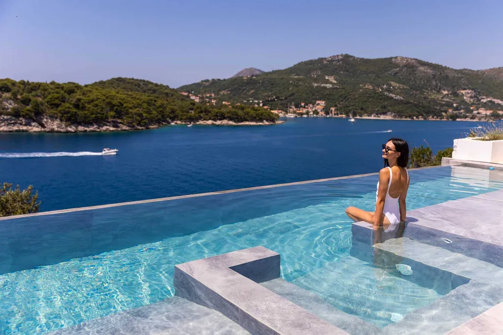 Four-Bedroom Villa with Sea Views in Zaton
