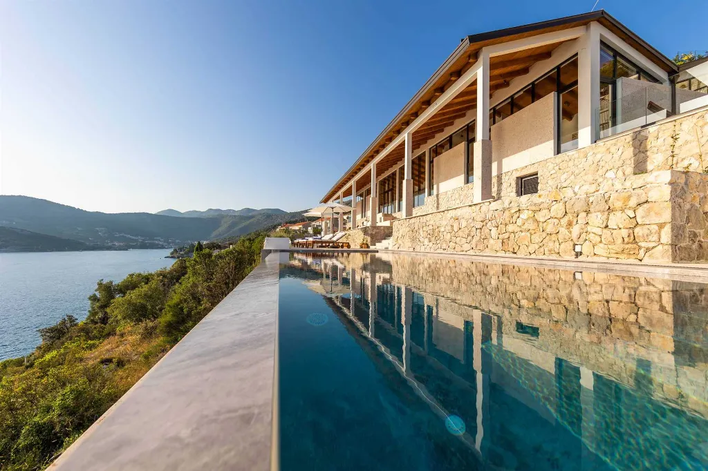 Four-Bedroom Villa with Sea Views in Zaton