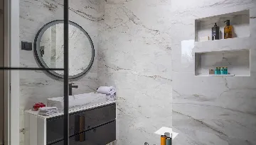 Four-Bedroom Villa with Heated Pool in Čilipi