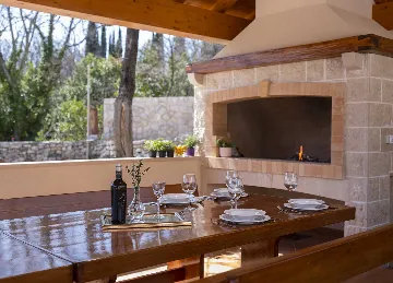 Four-Bedroom Villa with Heated Pool in Čilipi