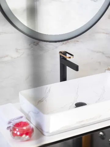 Four-Bedroom Villa with Heated Pool in Čilipi