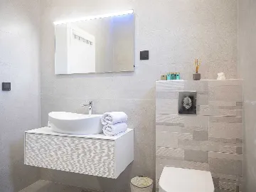 Four-Bedroom Villa with Heated Pool in Čilipi