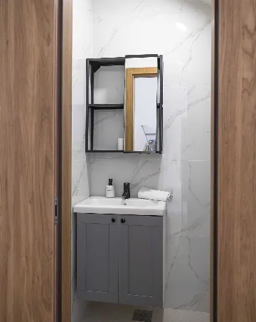 Four-Bedroom Villa with Heated Pool in Čilipi