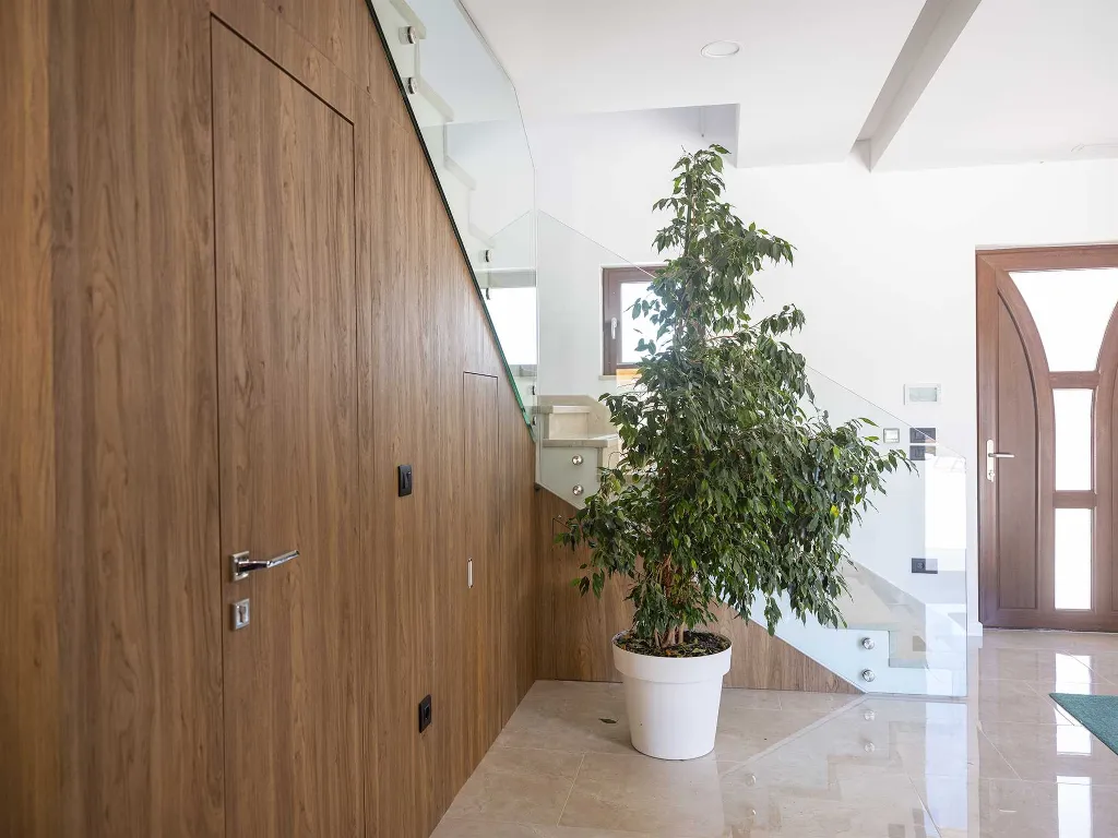 Four-Bedroom Villa with Heated Pool in Čilipi