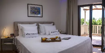 Four-Bedroom Villa with Heated Pool in Čilipi