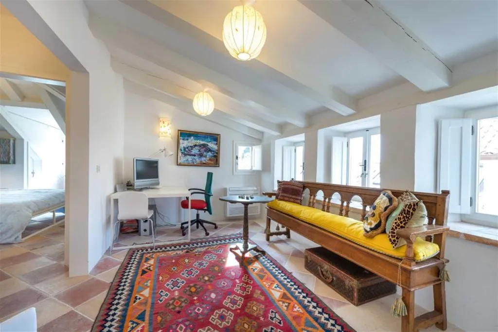 Three-Bedroom Villa in Dubrovnik for 6 Guests
