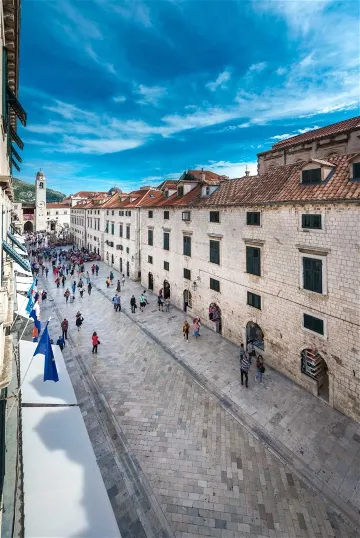 Three-Bedroom Villa in Dubrovnik for 6 Guests