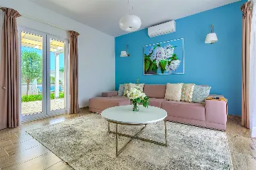 Sea-View Villa in Rogoznica for 8 Guests