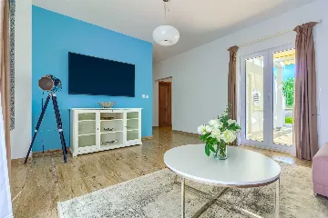 Sea-View Villa in Rogoznica for 8 Guests