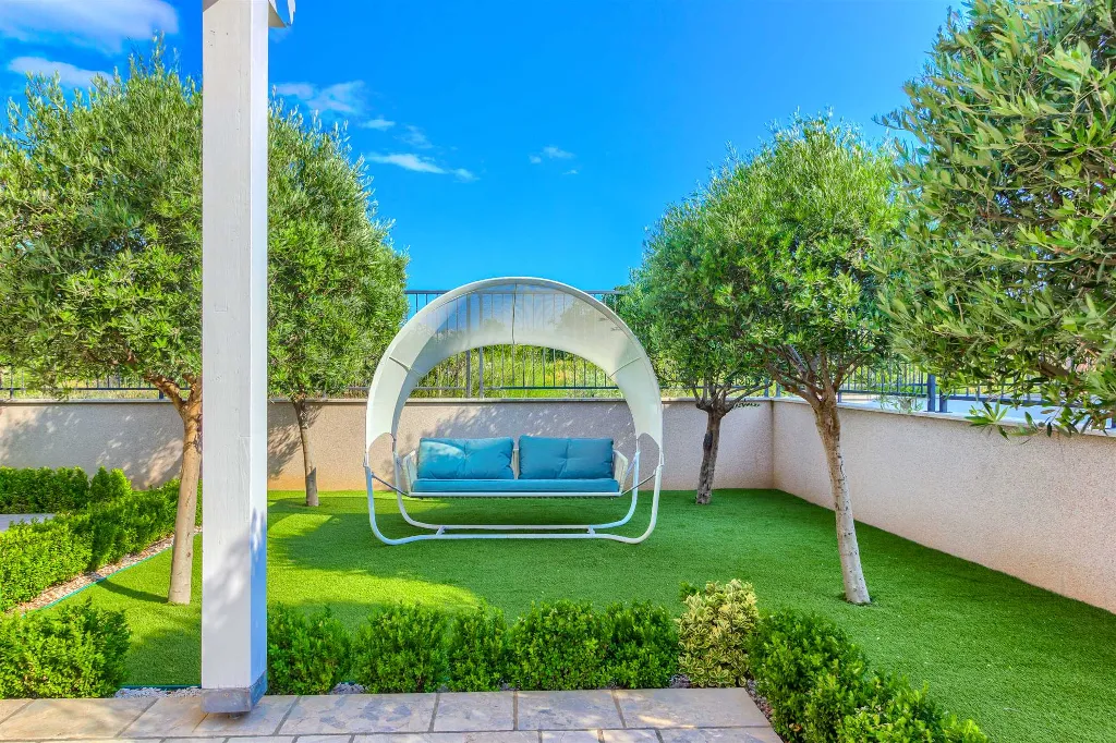 Sea-View Villa in Rogoznica for 8 Guests