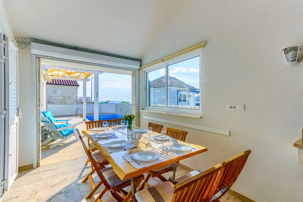 Sea-View Villa in Rogoznica for 8 Guests