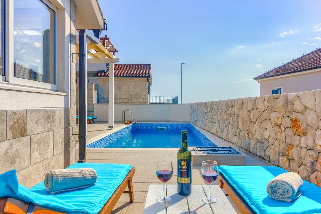 Sea-View Villa in Rogoznica for 8 Guests