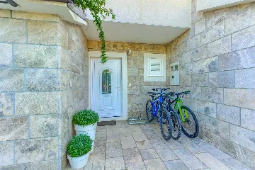 Sea-View Villa in Rogoznica for 8 Guests