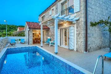 Sea-View Villa in Rogoznica for 8 Guests