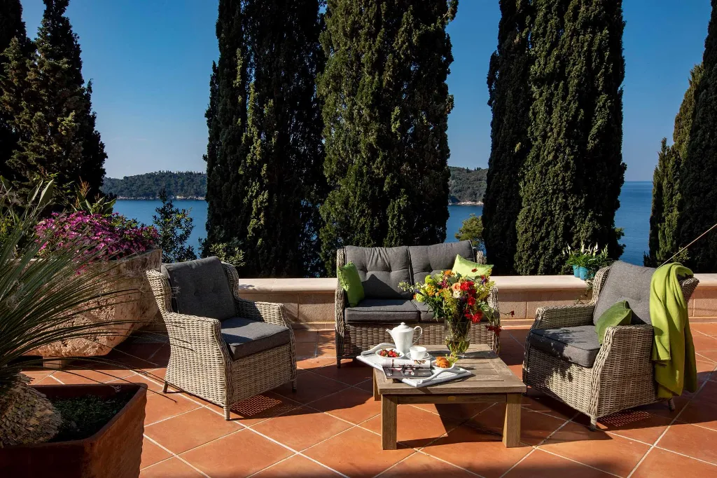 Sea View Villa for 12 Guests in Dubrovnik