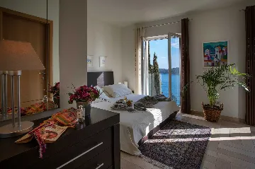 Sea View Villa for 12 Guests in Dubrovnik