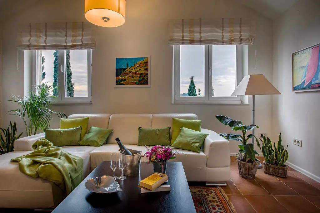 Sea View Villa for 12 Guests in Dubrovnik