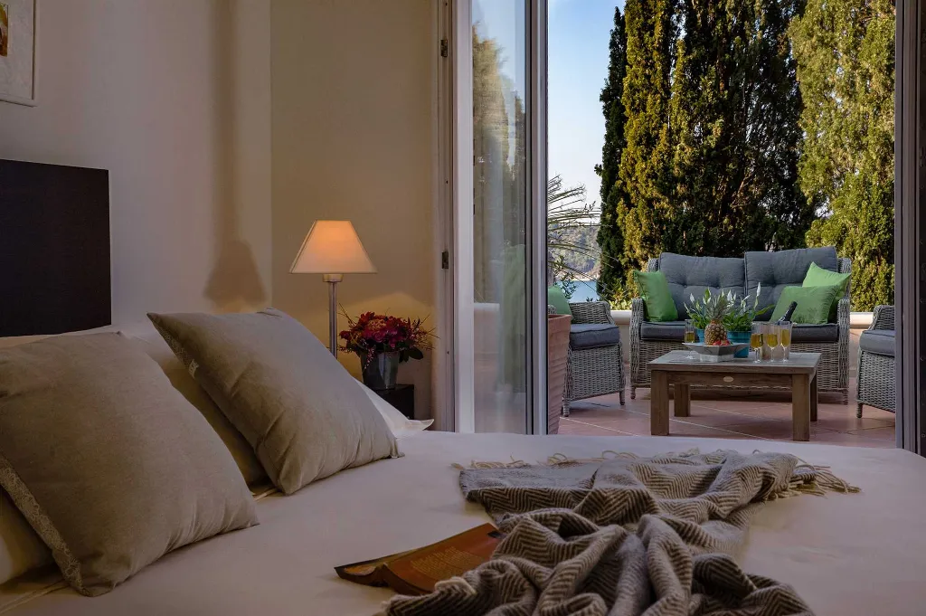 Sea View Villa for 12 Guests in Dubrovnik