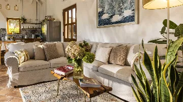 Four-Bedroom Villa with Pool in Molunat