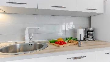 Two-Bedroom Holiday House in Sutivan with Heated Pool