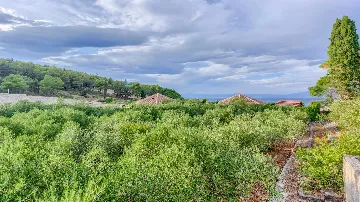 Two-Bedroom Holiday House in Sutivan with Heated Pool