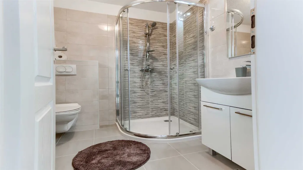 Two-Bedroom Holiday House in Sutivan with Heated Pool