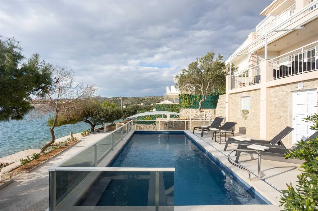 Seafront Villa in Rogoznica for 8 Guests