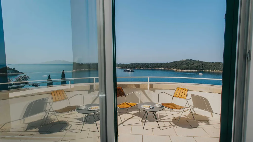 Dubrovnik 5-Bedroom Villa with Pool and Jacuzzi