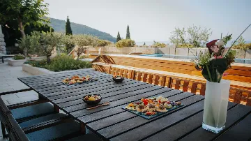 Dubrovnik 5-Bedroom Villa with Pool and Jacuzzi