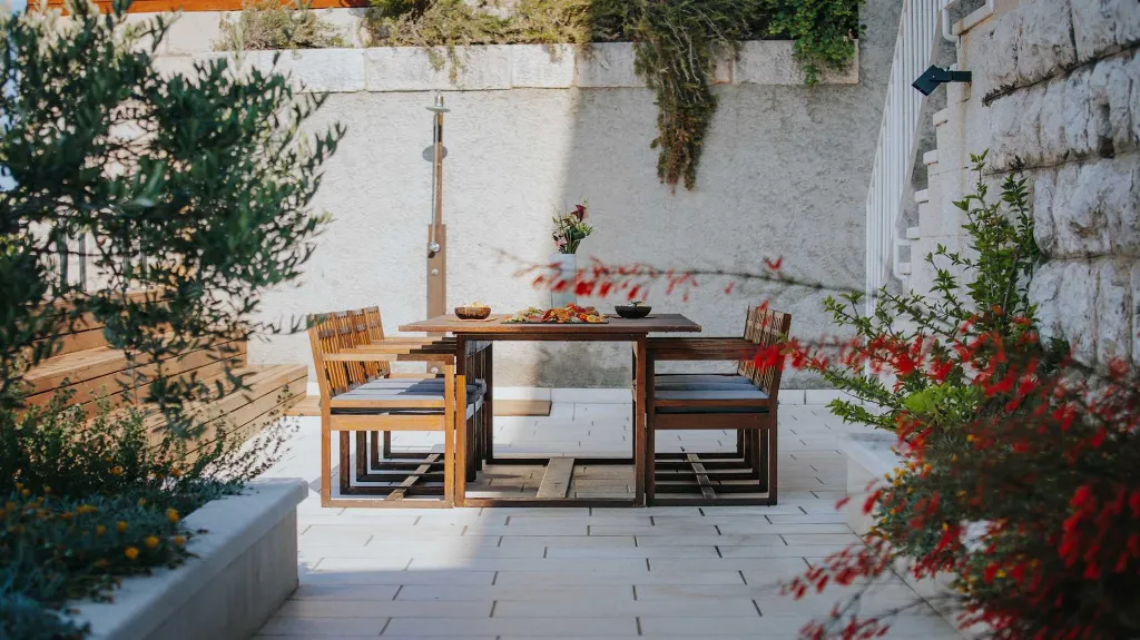 Dubrovnik 5-Bedroom Villa with Pool and Jacuzzi