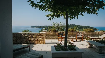 Dubrovnik 5-Bedroom Villa with Pool and Jacuzzi