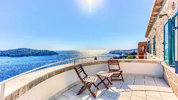 Dubrovnik 5-Bedroom Villa with Pool and Jacuzzi