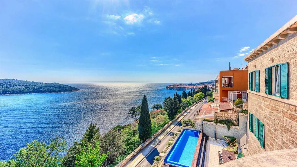 Dubrovnik 5-Bedroom Villa with Pool and Jacuzzi