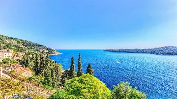 Dubrovnik 5-Bedroom Villa with Pool and Jacuzzi