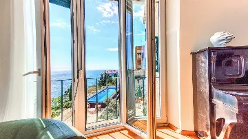 Dubrovnik 5-Bedroom Villa with Pool and Jacuzzi