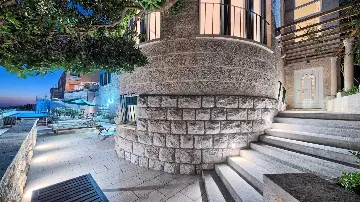 Dubrovnik 5-Bedroom Villa with Pool and Jacuzzi